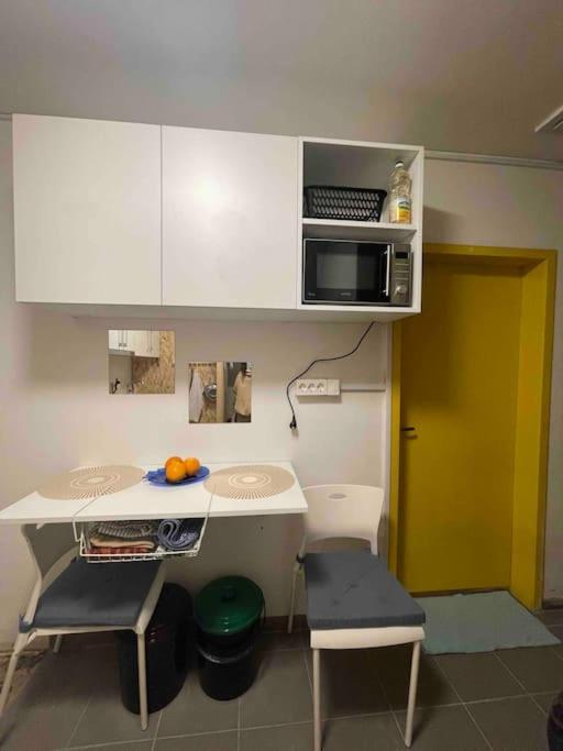 Apartment Affordable With Free Parking